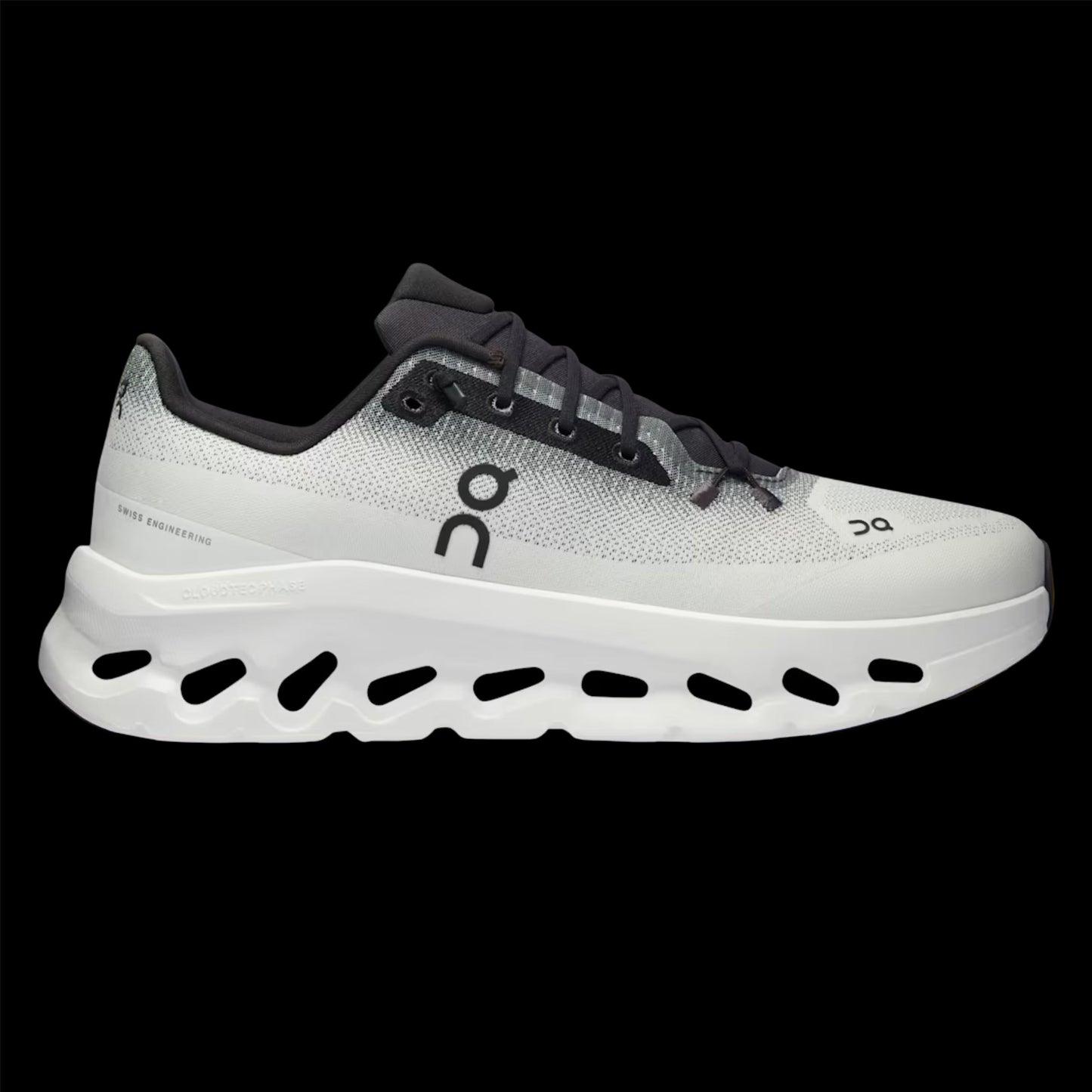 On Cloudtilt Running 'Black Ivory'